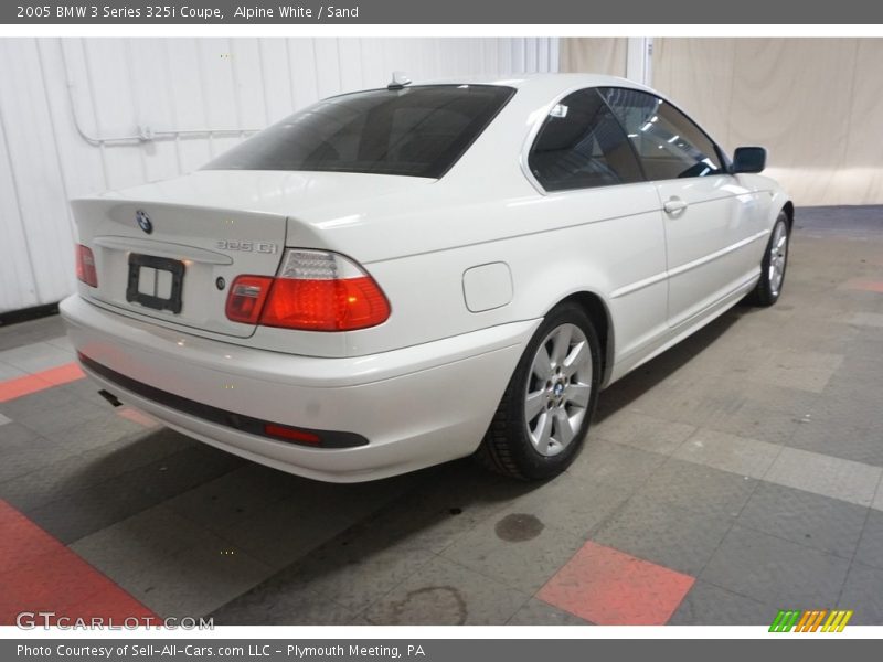 Alpine White / Sand 2005 BMW 3 Series 325i Coupe