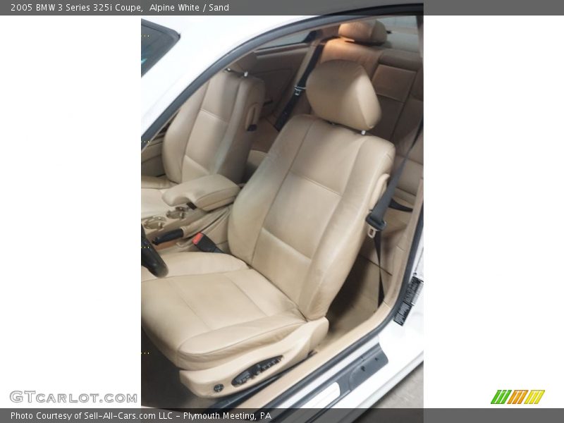Alpine White / Sand 2005 BMW 3 Series 325i Coupe