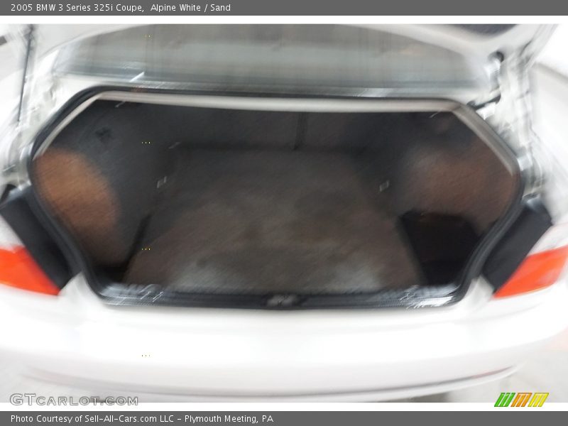 Alpine White / Sand 2005 BMW 3 Series 325i Coupe