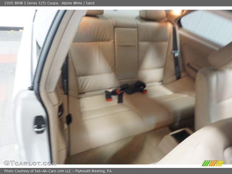 Alpine White / Sand 2005 BMW 3 Series 325i Coupe