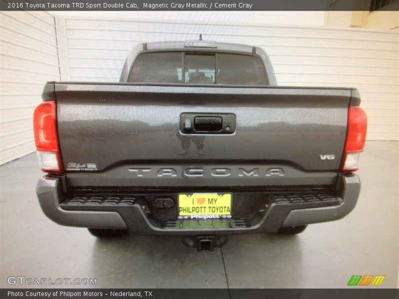 Magnetic Gray Metallic / Cement Gray 2016 Toyota Tacoma TRD Sport Double Cab