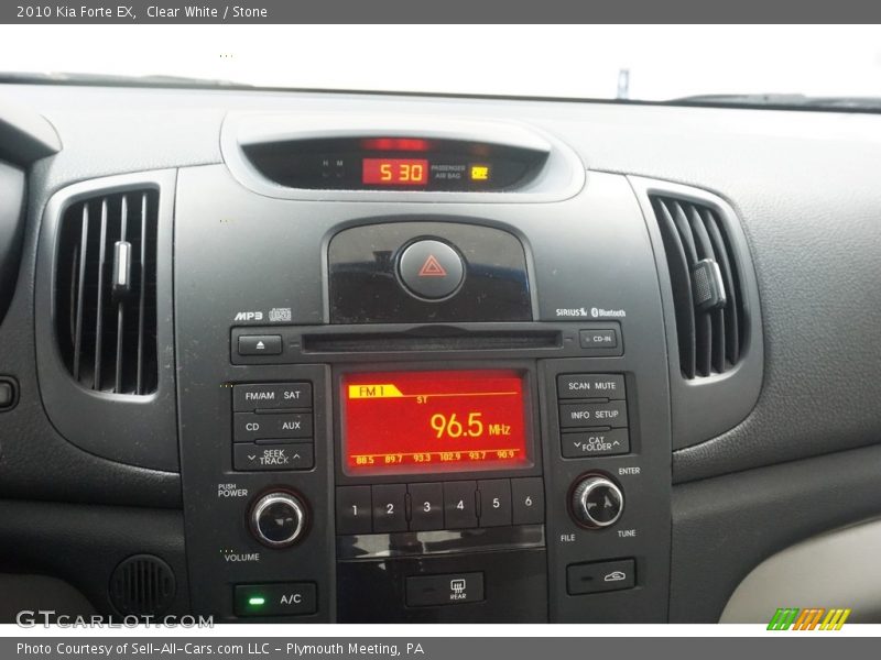 Clear White / Stone 2010 Kia Forte EX