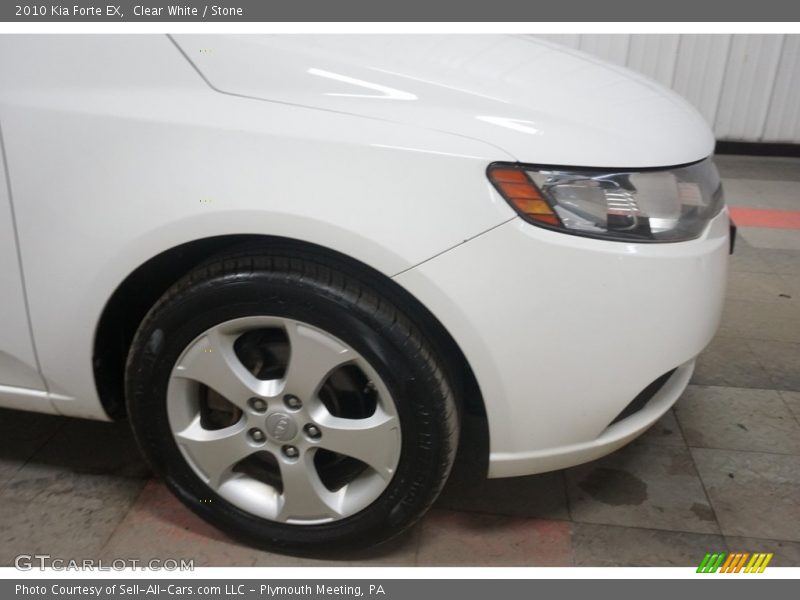 Clear White / Stone 2010 Kia Forte EX