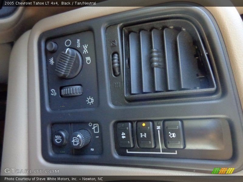 Black / Tan/Neutral 2005 Chevrolet Tahoe LT 4x4