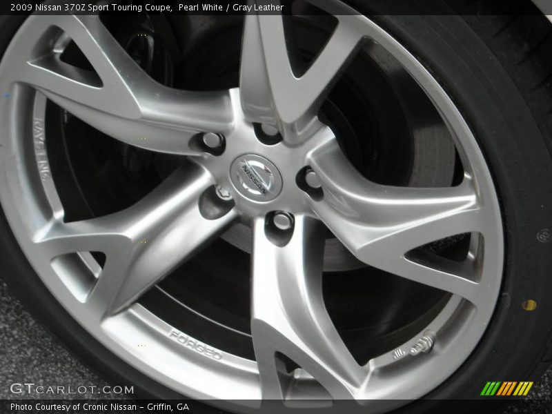 Pearl White / Gray Leather 2009 Nissan 370Z Sport Touring Coupe