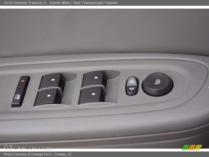 Summit White / Dark Titanium/Light Titanium 2016 Chevrolet Traverse LT
