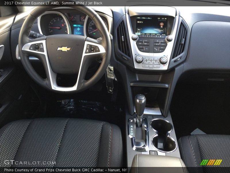 Summit White / Jet Black 2017 Chevrolet Equinox LT AWD