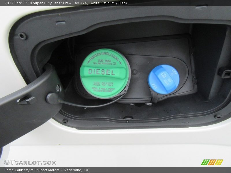 White Platinum / Black 2017 Ford F250 Super Duty Lariat Crew Cab 4x4