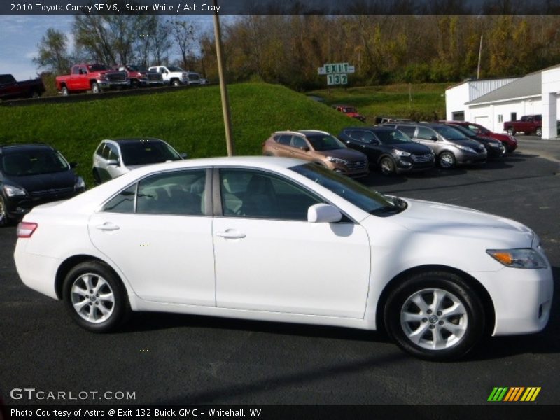 Super White / Ash Gray 2010 Toyota Camry SE V6