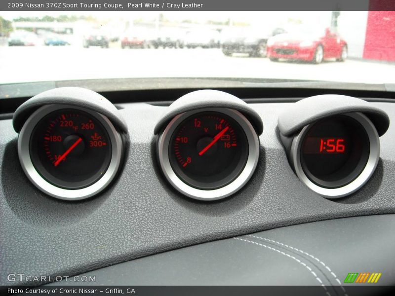 Pearl White / Gray Leather 2009 Nissan 370Z Sport Touring Coupe