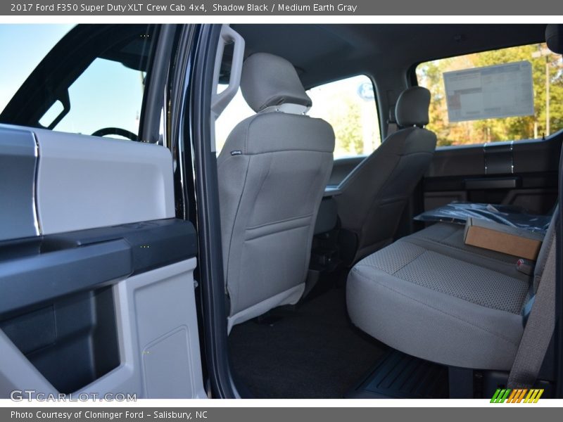 Shadow Black / Medium Earth Gray 2017 Ford F350 Super Duty XLT Crew Cab 4x4