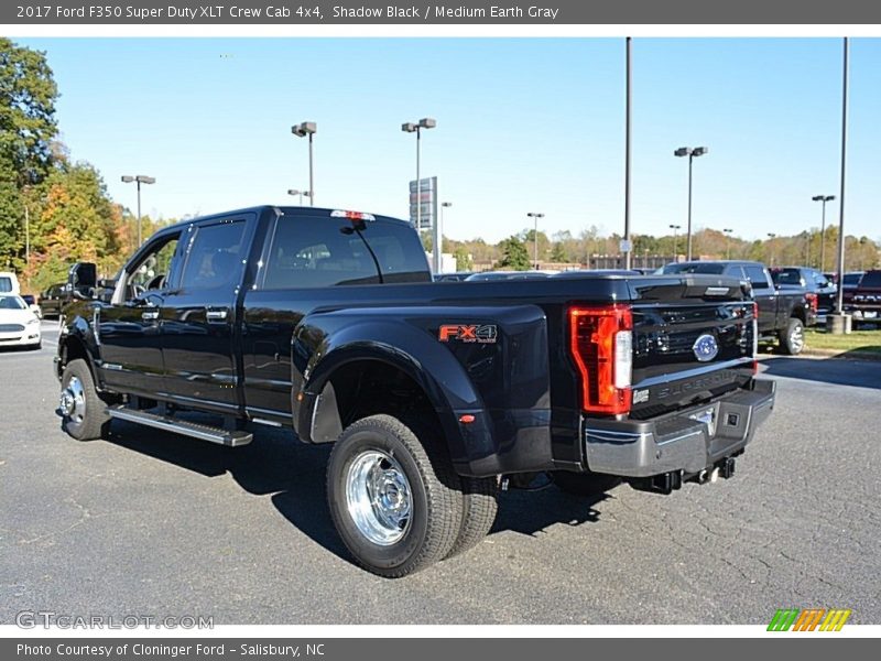 Shadow Black / Medium Earth Gray 2017 Ford F350 Super Duty XLT Crew Cab 4x4