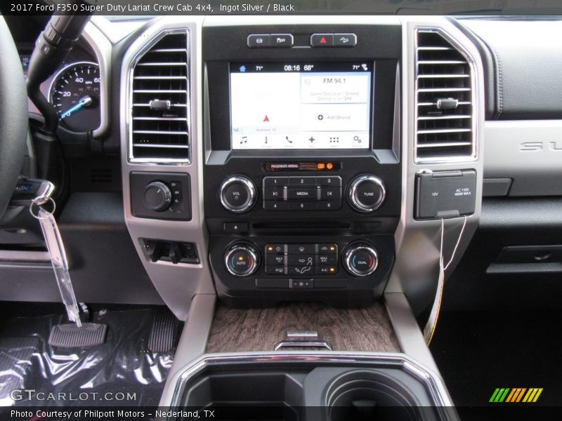 Controls of 2017 F350 Super Duty Lariat Crew Cab 4x4