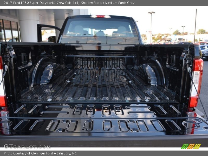 Shadow Black / Medium Earth Gray 2017 Ford F250 Super Duty Lariat Crew Cab 4x4