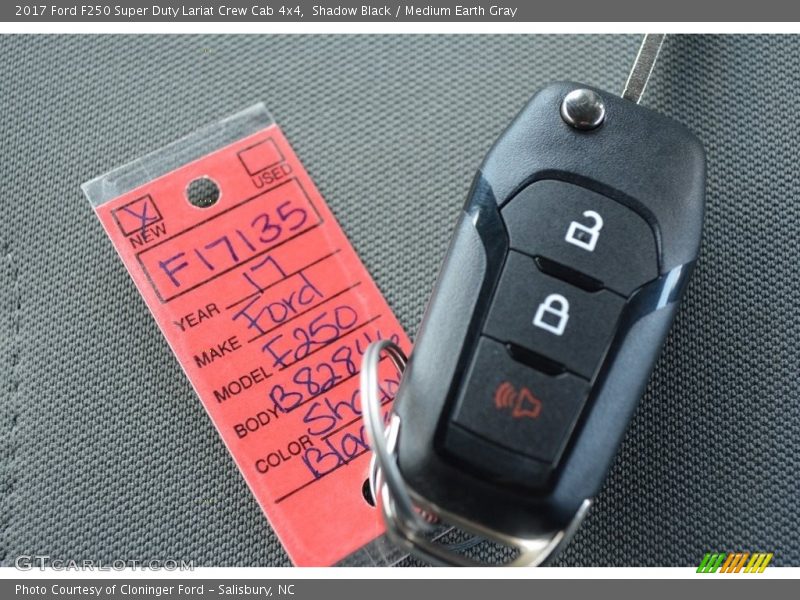 Keys of 2017 F250 Super Duty Lariat Crew Cab 4x4