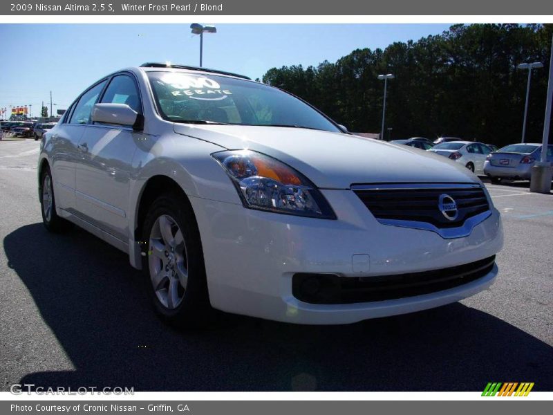 Winter Frost Pearl / Blond 2009 Nissan Altima 2.5 S