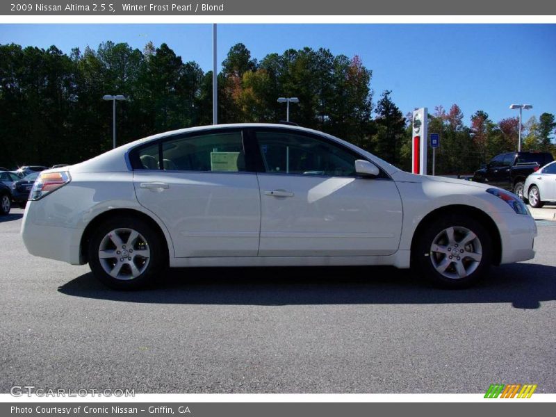 Winter Frost Pearl / Blond 2009 Nissan Altima 2.5 S