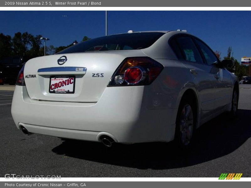 Winter Frost Pearl / Blond 2009 Nissan Altima 2.5 S