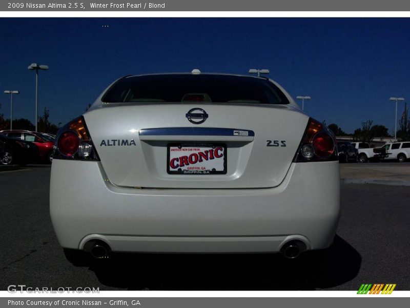 Winter Frost Pearl / Blond 2009 Nissan Altima 2.5 S