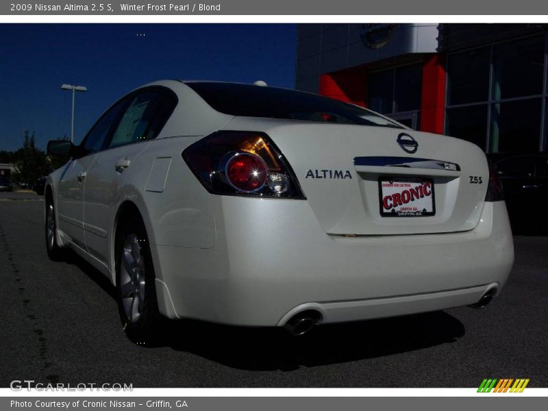 Winter Frost Pearl / Blond 2009 Nissan Altima 2.5 S