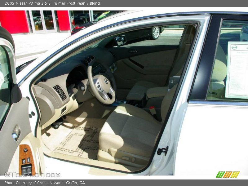Winter Frost Pearl / Blond 2009 Nissan Altima 2.5 S