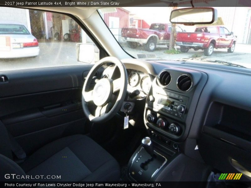 Bright White / Dark Slate Gray 2017 Jeep Patriot Latitude 4x4