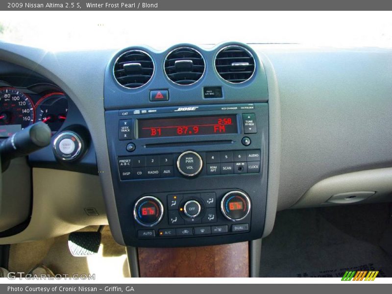 Winter Frost Pearl / Blond 2009 Nissan Altima 2.5 S
