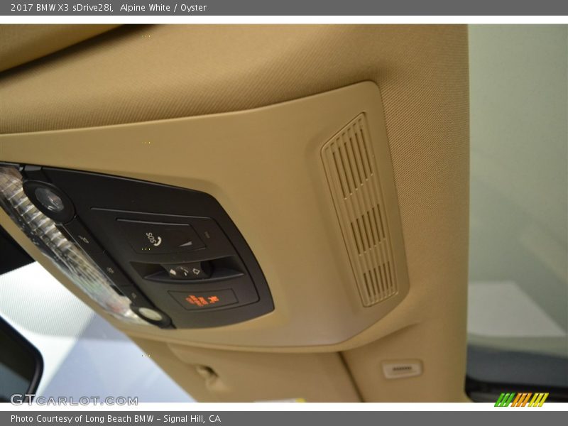 Alpine White / Oyster 2017 BMW X3 sDrive28i