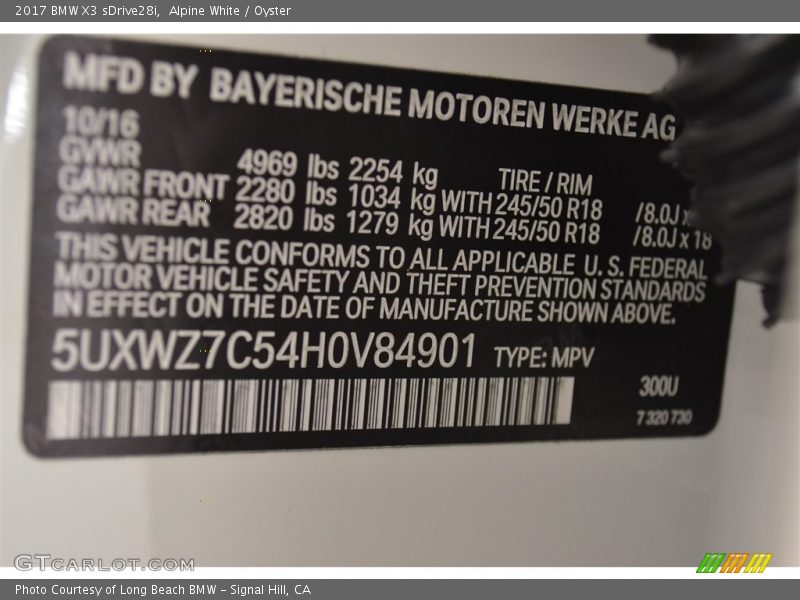 Alpine White / Oyster 2017 BMW X3 sDrive28i