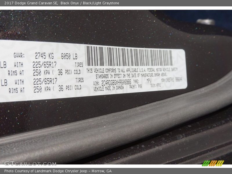 Black Onyx / Black/Light Graystone 2017 Dodge Grand Caravan SE