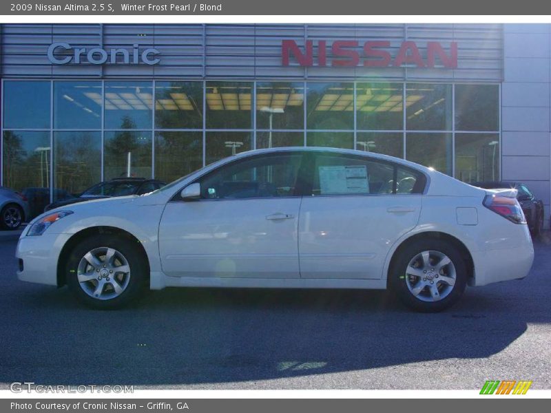 Winter Frost Pearl / Blond 2009 Nissan Altima 2.5 S