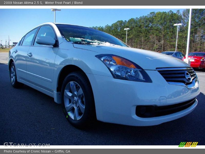Winter Frost Pearl / Blond 2009 Nissan Altima 2.5 S