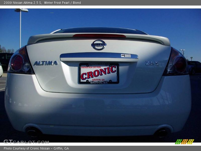 Winter Frost Pearl / Blond 2009 Nissan Altima 2.5 S
