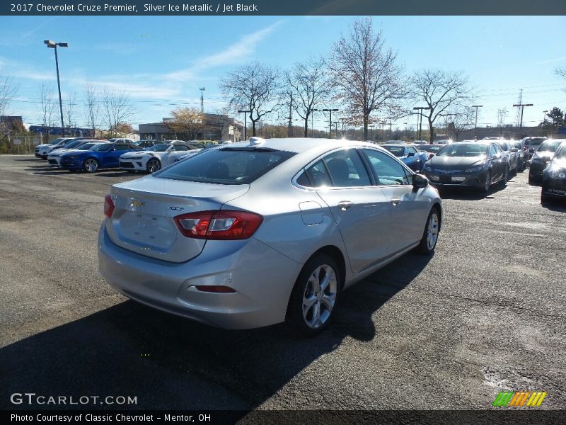 Silver Ice Metallic / Jet Black 2017 Chevrolet Cruze Premier