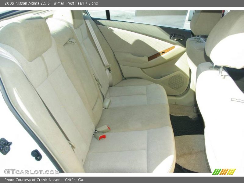 Winter Frost Pearl / Blond 2009 Nissan Altima 2.5 S