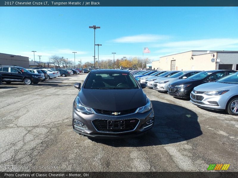 Tungsten Metallic / Jet Black 2017 Chevrolet Cruze LT