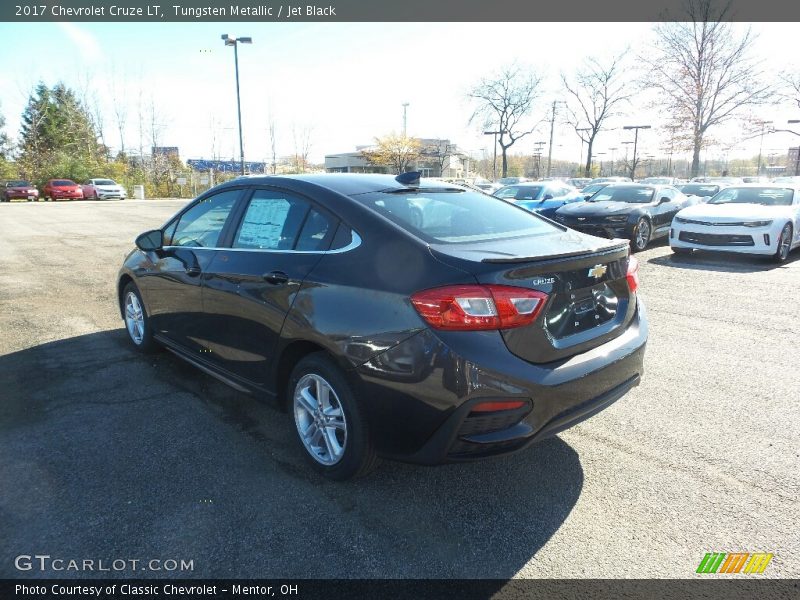 Tungsten Metallic / Jet Black 2017 Chevrolet Cruze LT