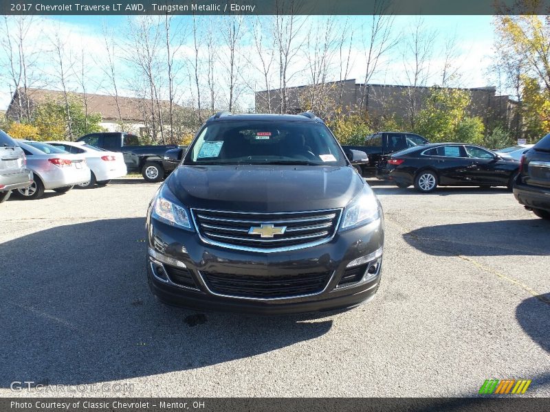 Tungsten Metallic / Ebony 2017 Chevrolet Traverse LT AWD