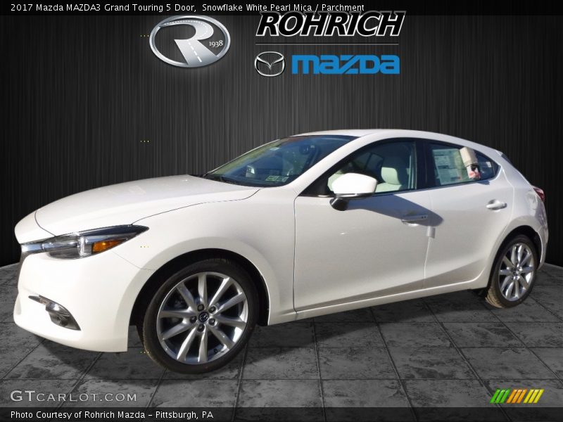 Snowflake White Pearl Mica / Parchment 2017 Mazda MAZDA3 Grand Touring 5 Door