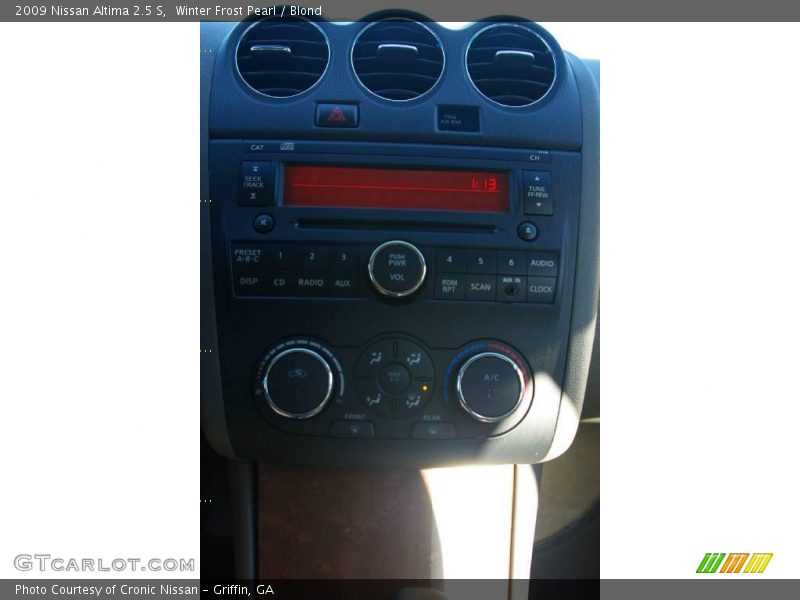 Winter Frost Pearl / Blond 2009 Nissan Altima 2.5 S