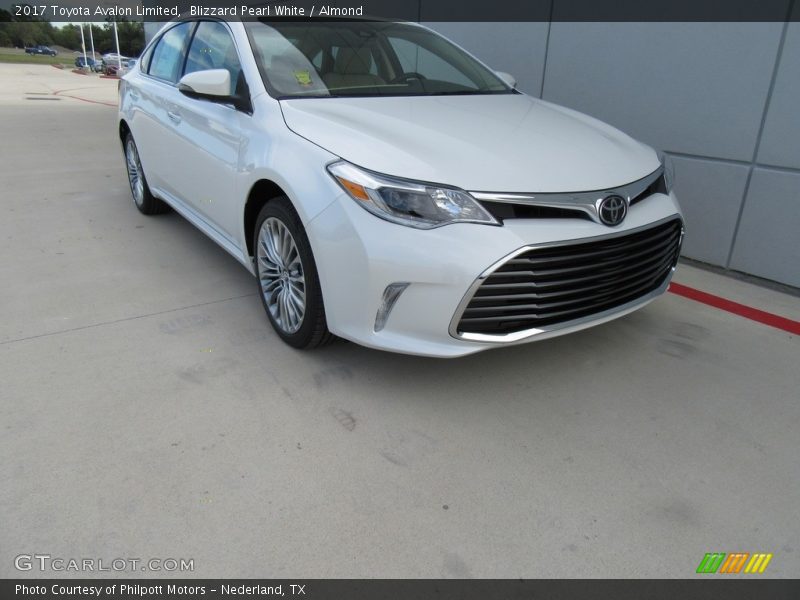 Front 3/4 View of 2017 Avalon Limited