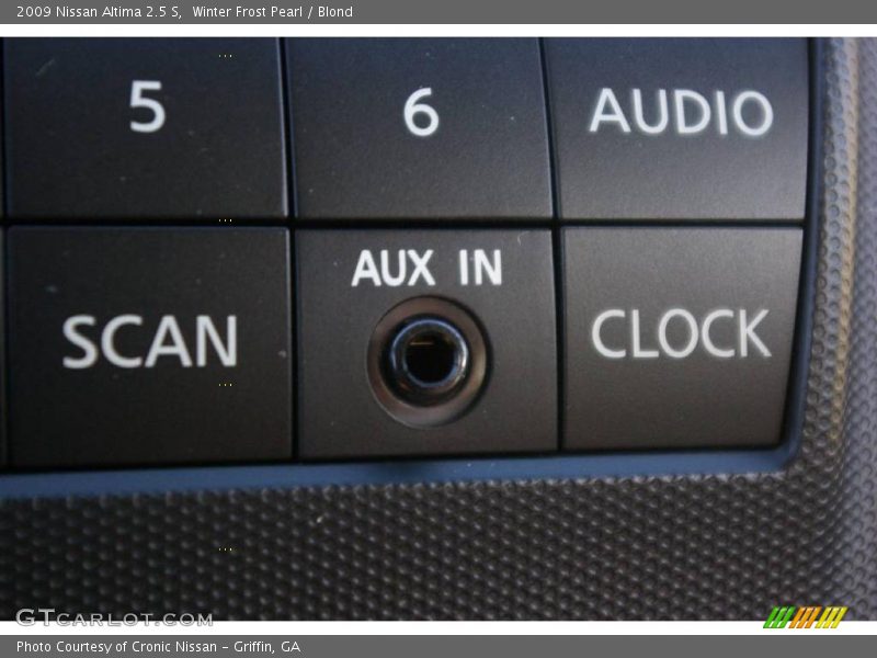 Winter Frost Pearl / Blond 2009 Nissan Altima 2.5 S