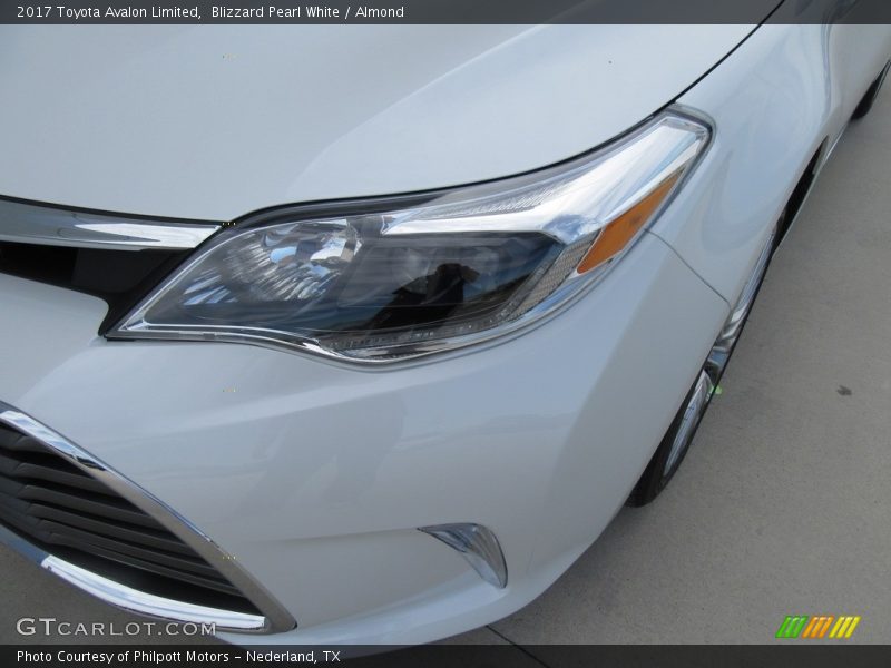 Blizzard Pearl White / Almond 2017 Toyota Avalon Limited