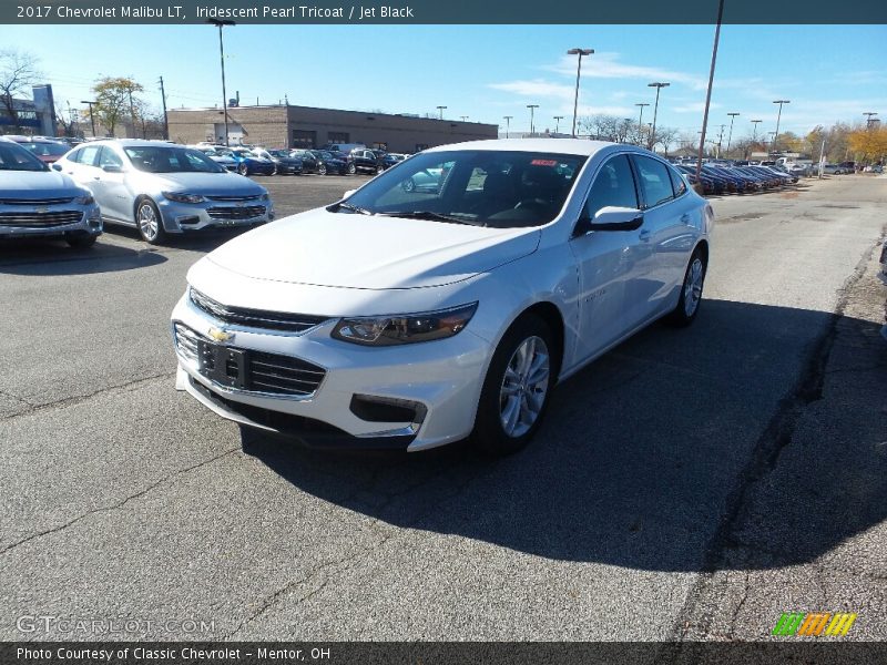 Iridescent Pearl Tricoat / Jet Black 2017 Chevrolet Malibu LT