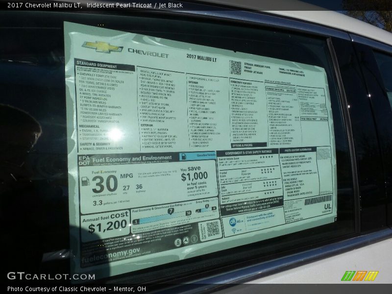 Iridescent Pearl Tricoat / Jet Black 2017 Chevrolet Malibu LT