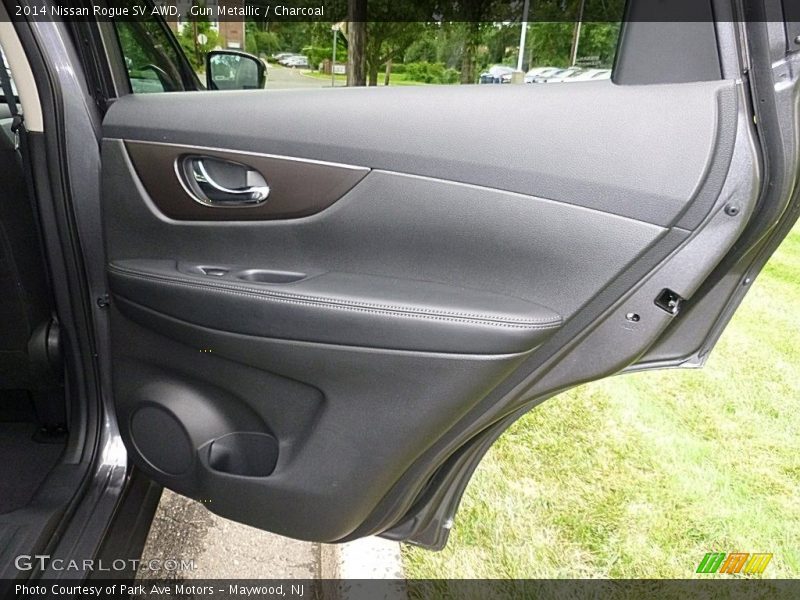 Gun Metallic / Charcoal 2014 Nissan Rogue SV AWD