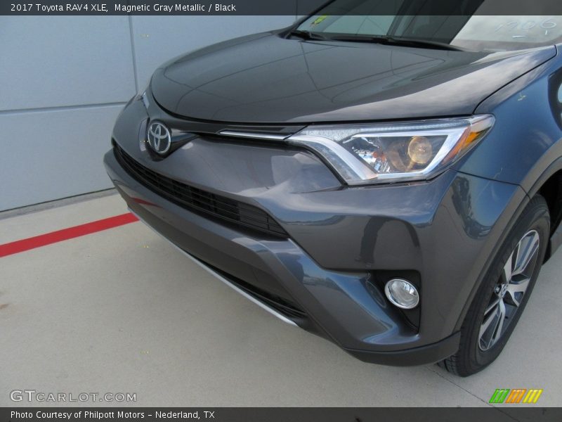 Magnetic Gray Metallic / Black 2017 Toyota RAV4 XLE