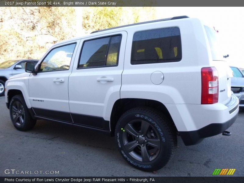 Bright White / Dark Slate Gray 2017 Jeep Patriot Sport SE 4x4