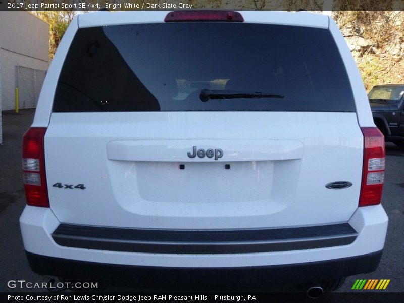 Bright White / Dark Slate Gray 2017 Jeep Patriot Sport SE 4x4