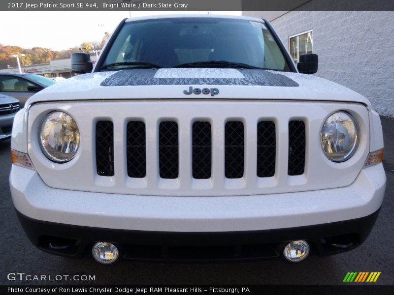 Bright White / Dark Slate Gray 2017 Jeep Patriot Sport SE 4x4